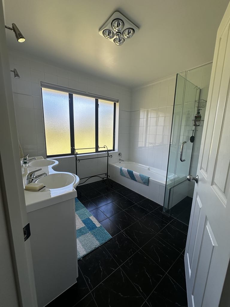 To make your booking, click here!