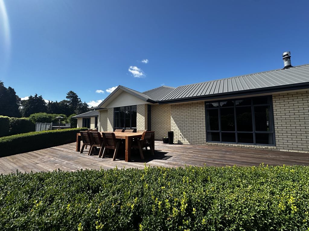 To make your booking, click here!