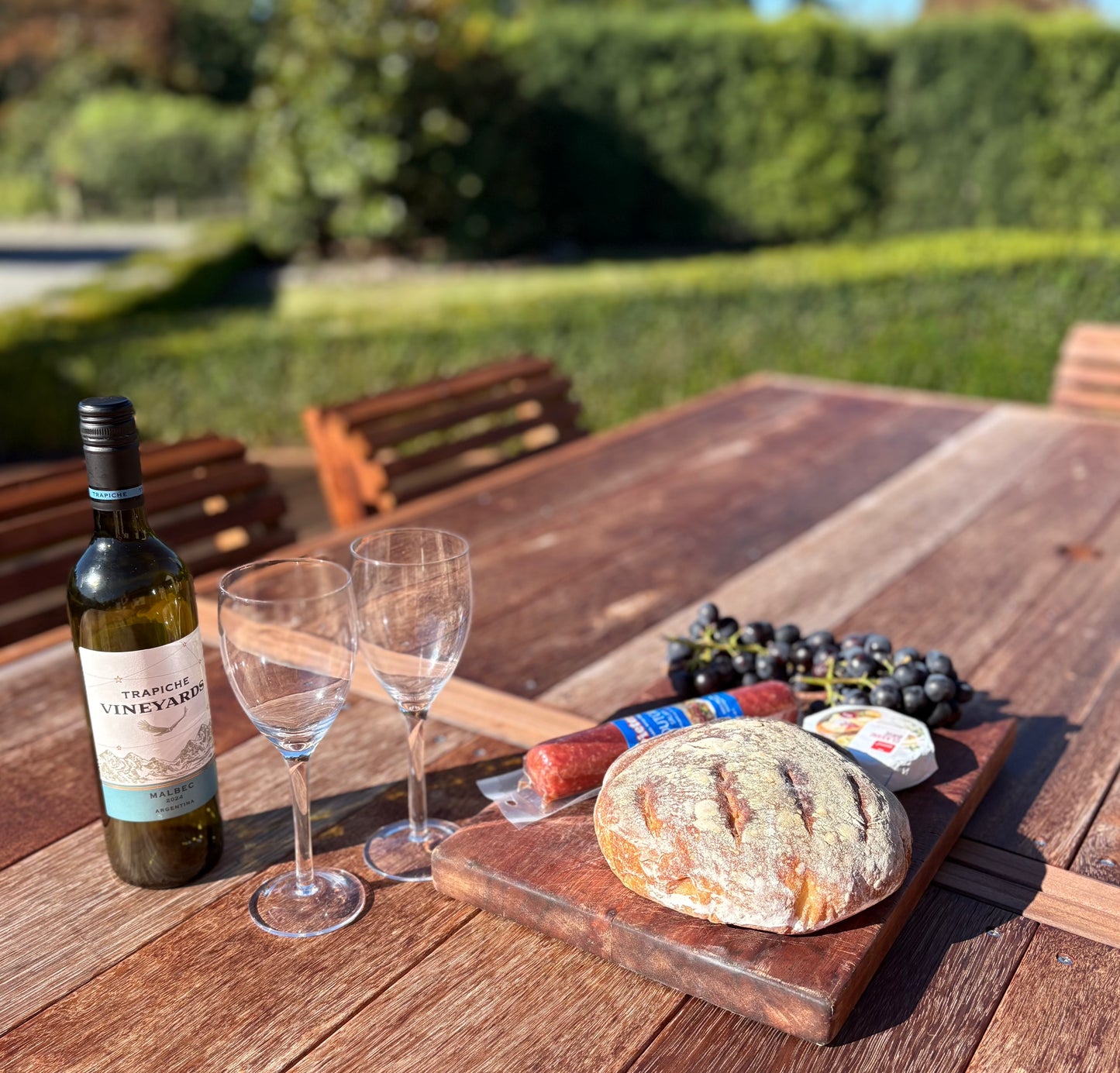 To make your booking, click here!